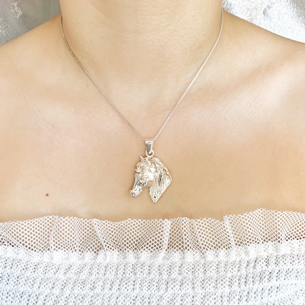 For my cowgirls!! Real silver horse necklace